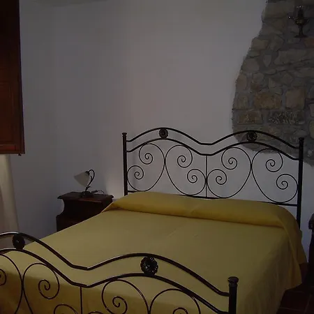 Agriturismo Fontanapietra Farm stay